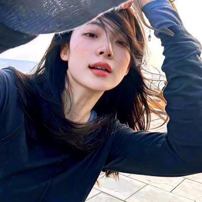 蜜桃女孩